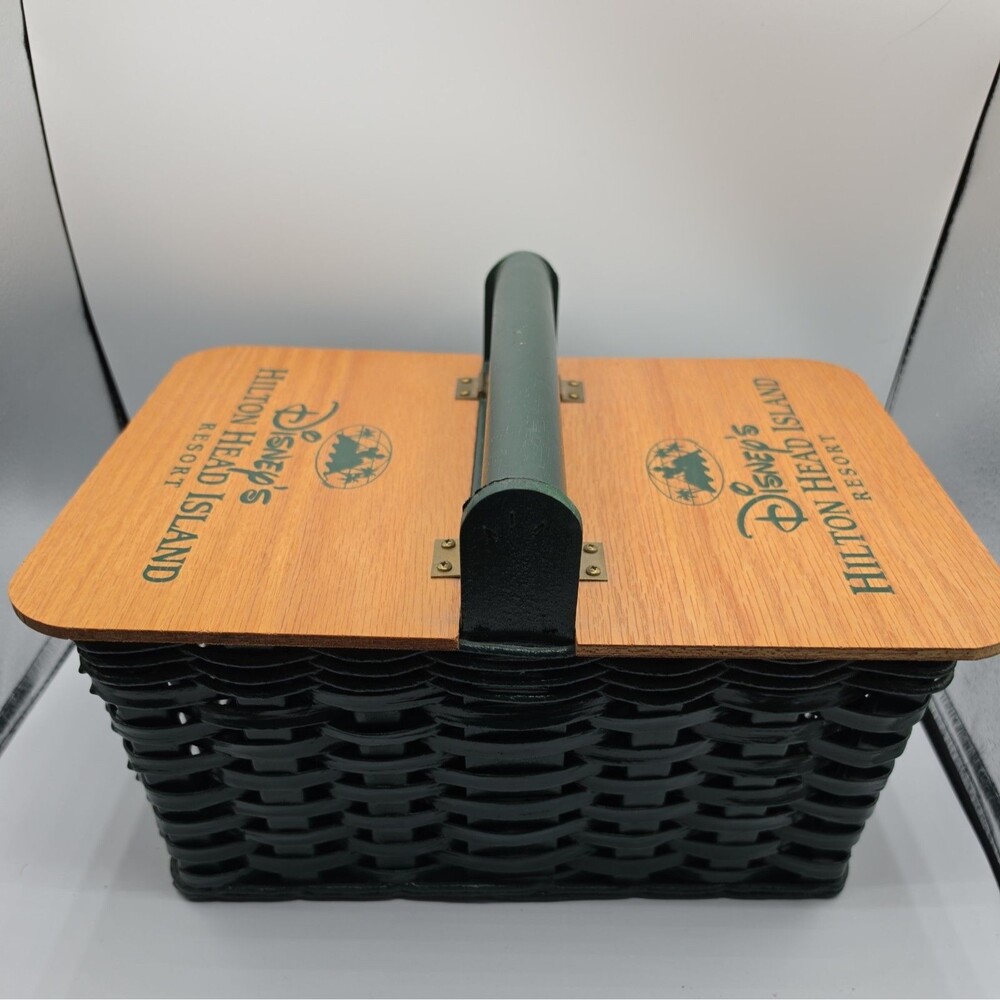Disney Hilton Head Island Resort Wood Picnic Basket Forest Green Vintage RARE